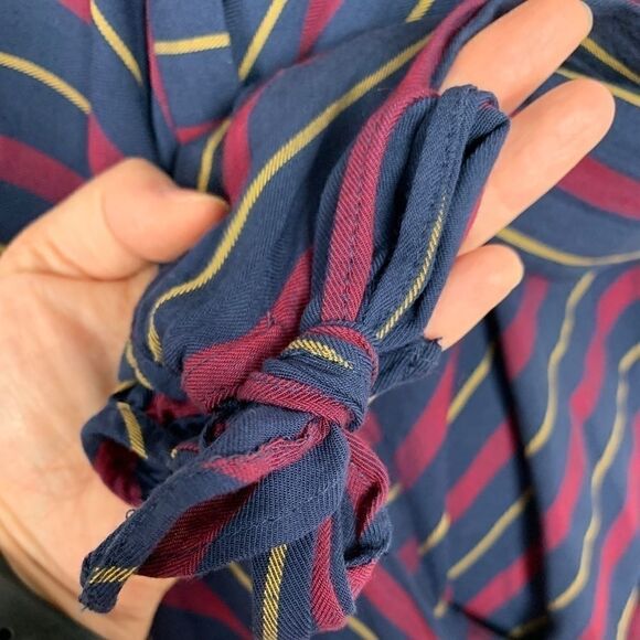 Rw&co Crossover Blouse - Picture 4 of 9